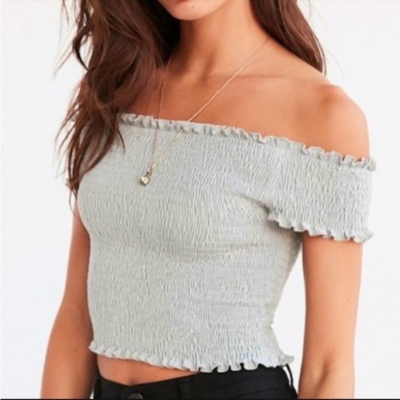 Urban Outfitters Kimchi Blue Large Grey off the Shoulder Smocked Crop Top - Picture 2 of 9